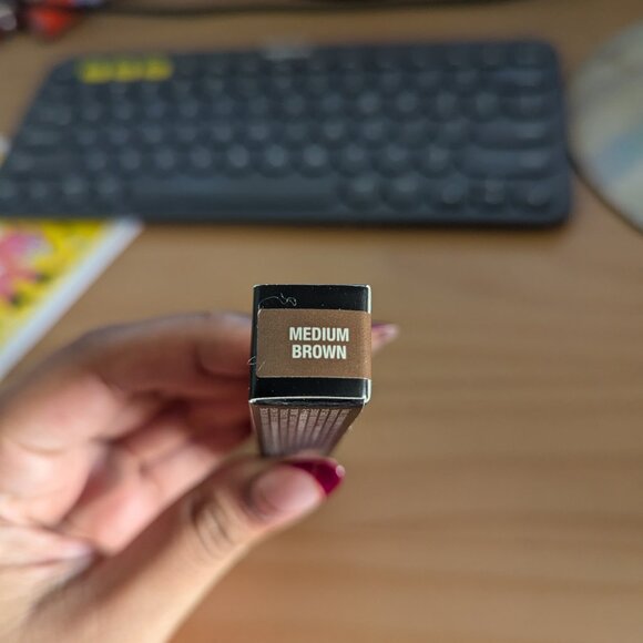 Anastasia Beverly Hills Brow Definer in Medium Brown - Picture 3 of 5